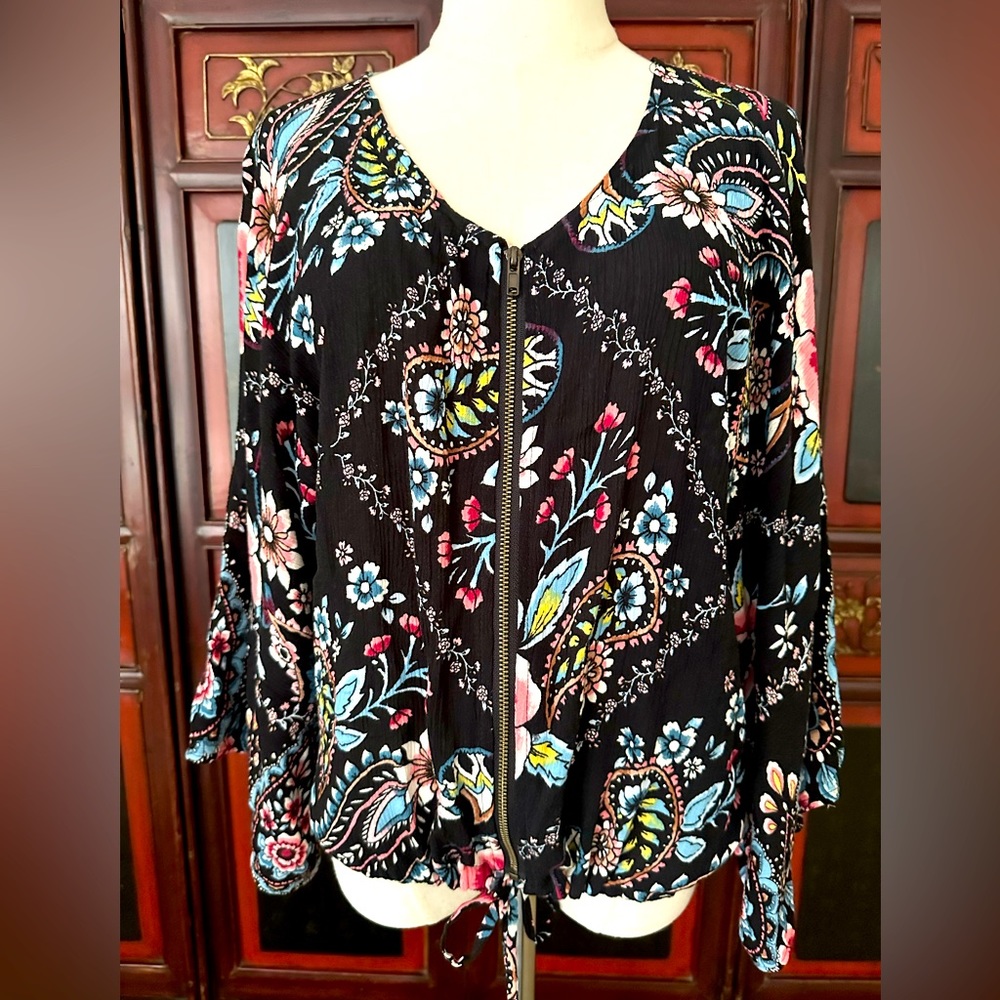 Kimono jacket with zip up front Size XS